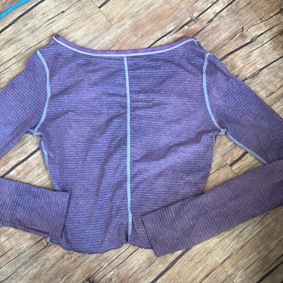 Size 6 Custom Fabric Dyed Purple Longsleeve Lululemon Crop Top - Picture 2 of 2